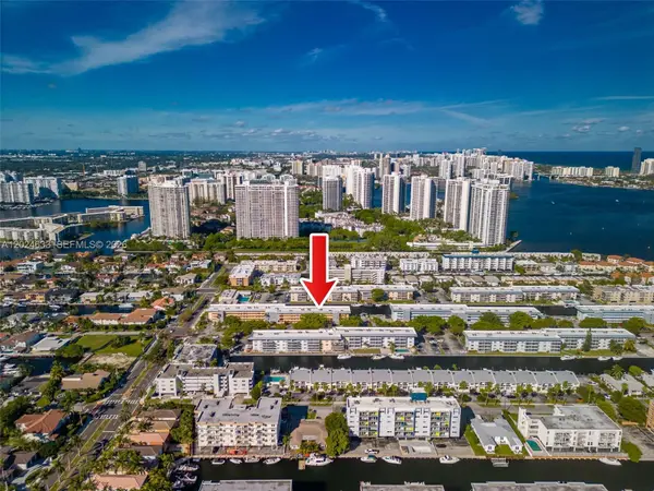 3551 NE 169th St #301, North Miami Beach, FL 33160