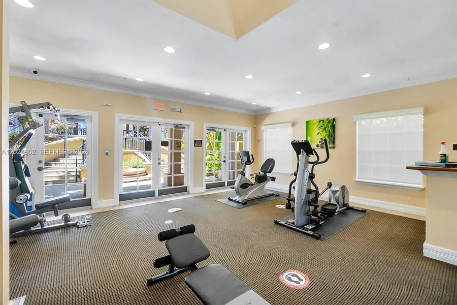 2861 NE 185th St #302, Aventura, FL 33180 - #3