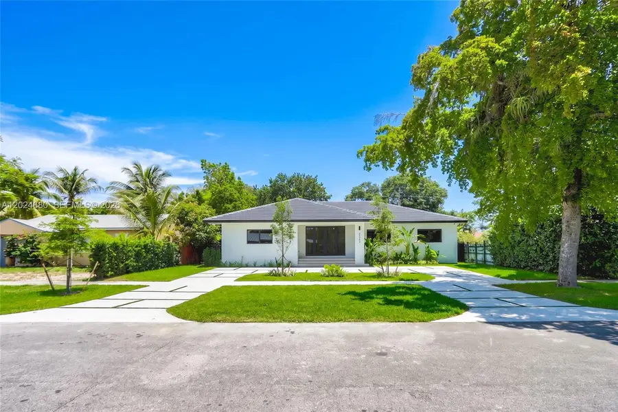 6853 S Waterway Dr, Miami, FL 33155 - #2