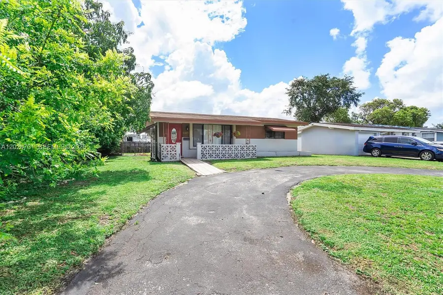 2321 Gulfstream Dr, Miramar, FL 33023 - #3