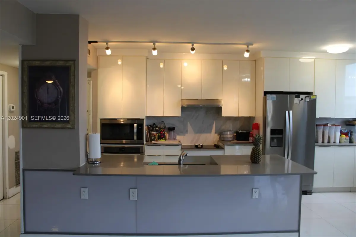 4200 Hillcrest Dr #820, Hollywood, FL 33021 - #1