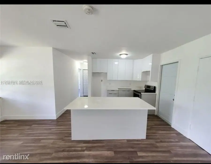1770 NE 170th St, North Miami Beach, FL 33162 - #3
