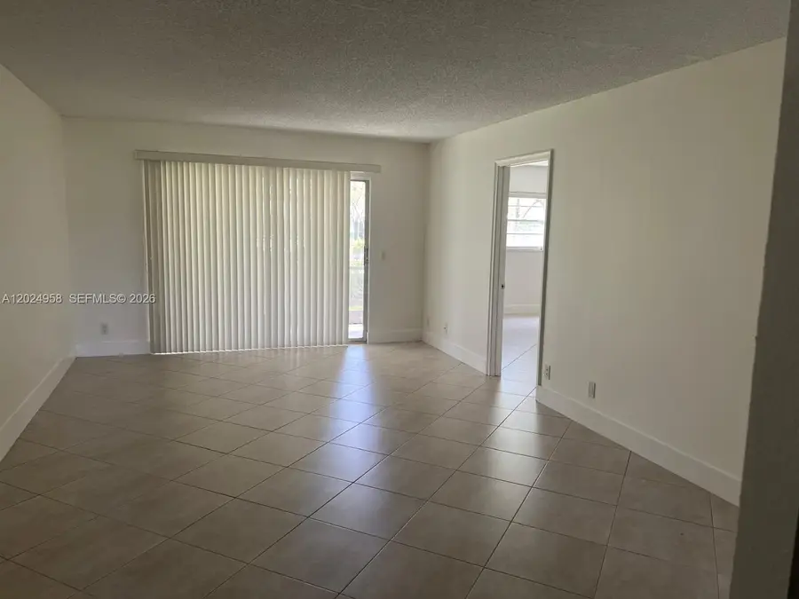 1400 SW 124th Ter #109Q, Pembroke Pines, FL 33027 - #3