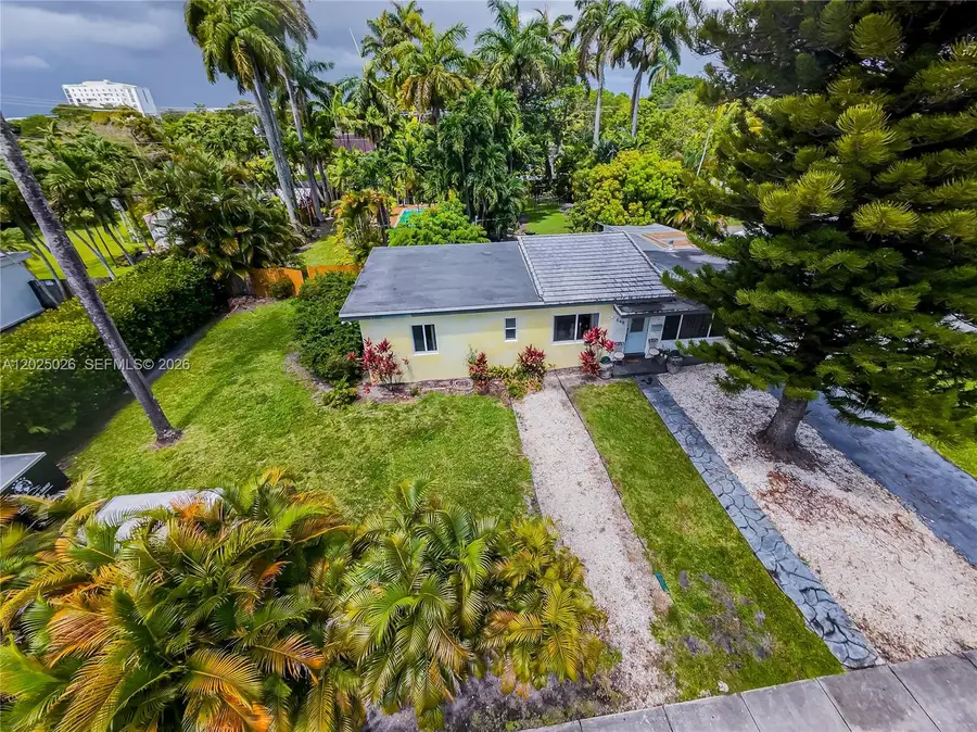 548 East Dr, Miami Springs, FL 33166 - #2