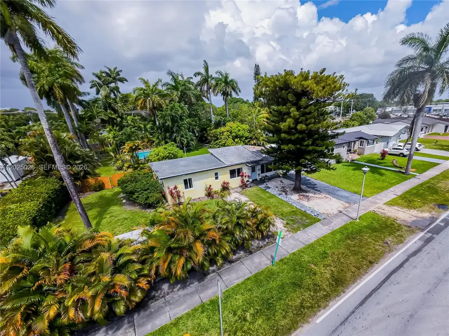 548 East Dr, Miami Springs, FL 33166 - #3