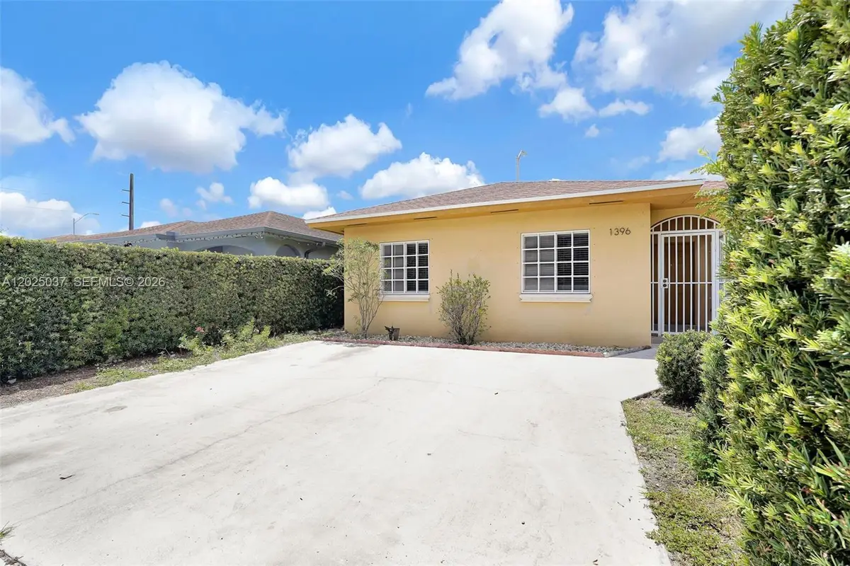 1396 W 30th St, Hialeah, FL 33012 - #1