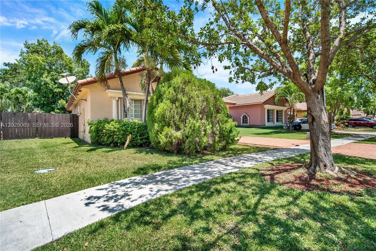 4149 NE 30th St, Homestead, FL 33033 - #1