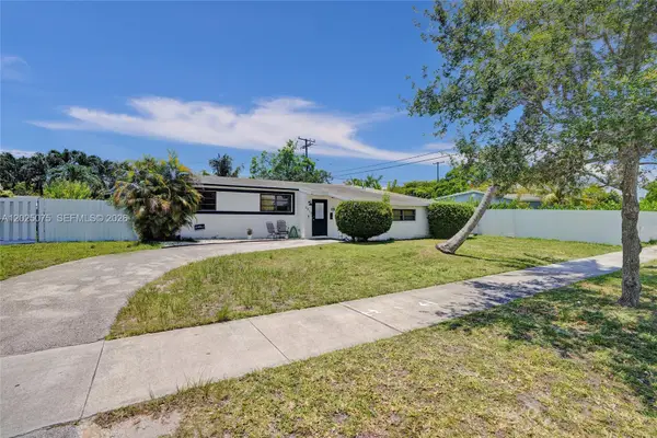 9910 Bahama Dr, Cutler Bay, FL 33189