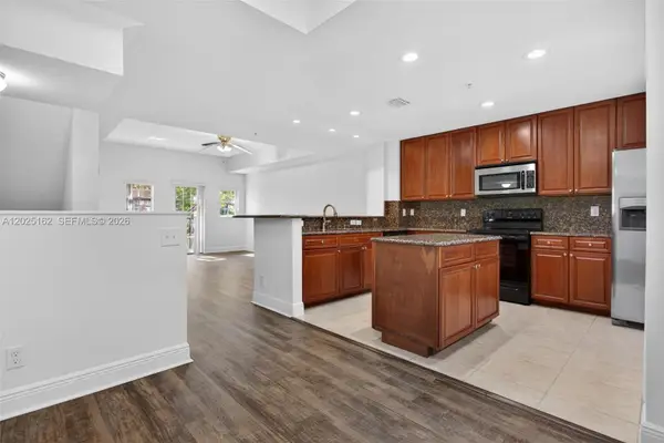 626 SW 1st Dr, Pompano Beach, FL 33060