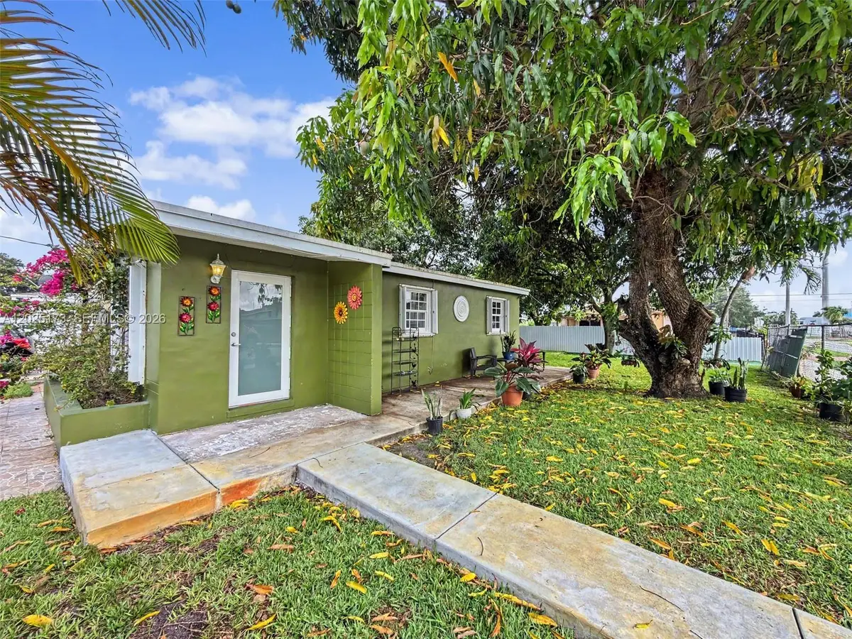 1901 NW 153rd St, Miami Gardens, FL 33054 - #1