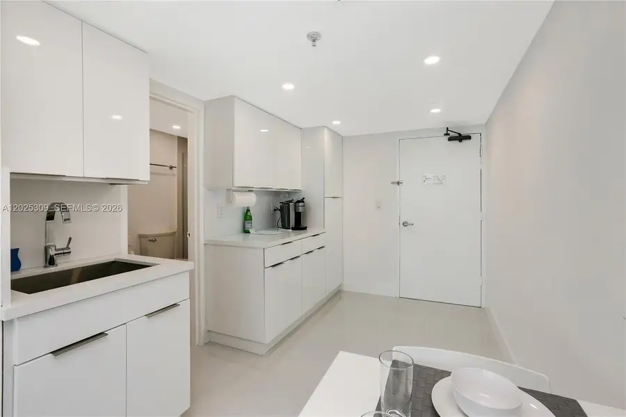 5445 Collins Ave #928, Miami Beach, FL 33140 - #3