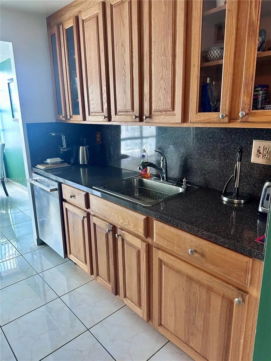 231 174th St #1905, Sunny Isles Beach, FL 33160 - #2