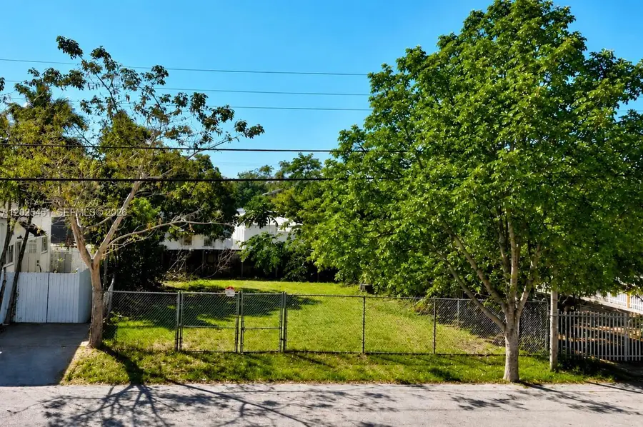 3828 Washington Ave, Miami, FL 33133 - #2
