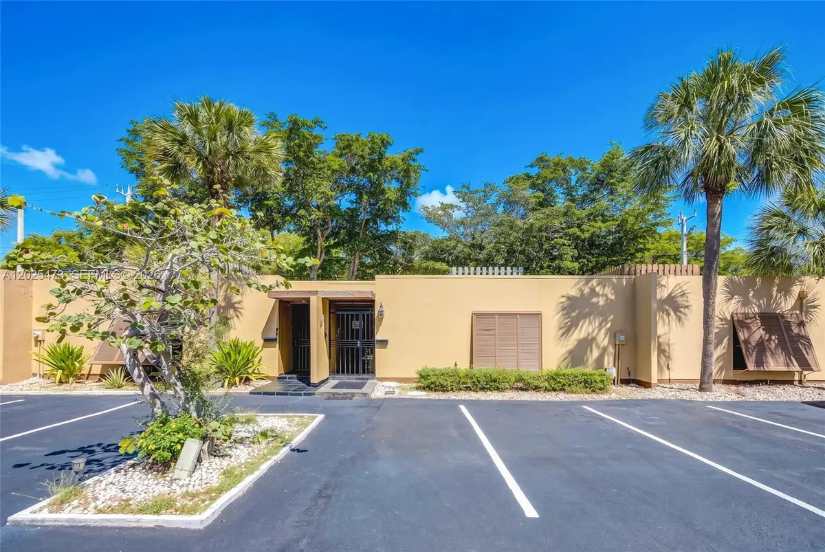 6705 Kingsmoor Way, Miami Lakes, FL 33014 - #1