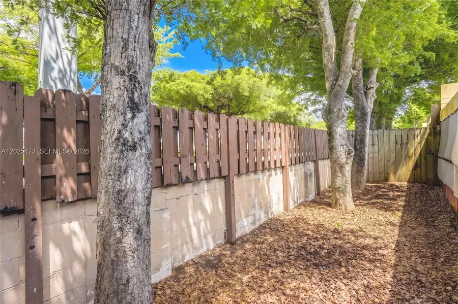 6705 Kingsmoor Way, Miami Lakes, FL 33014 - #2
