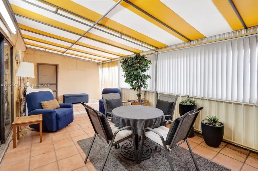 6705 Kingsmoor Way, Miami Lakes, FL 33014 - #3