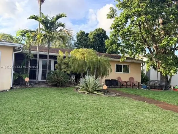 5129 Van Buren St, Hollywood, FL 33021