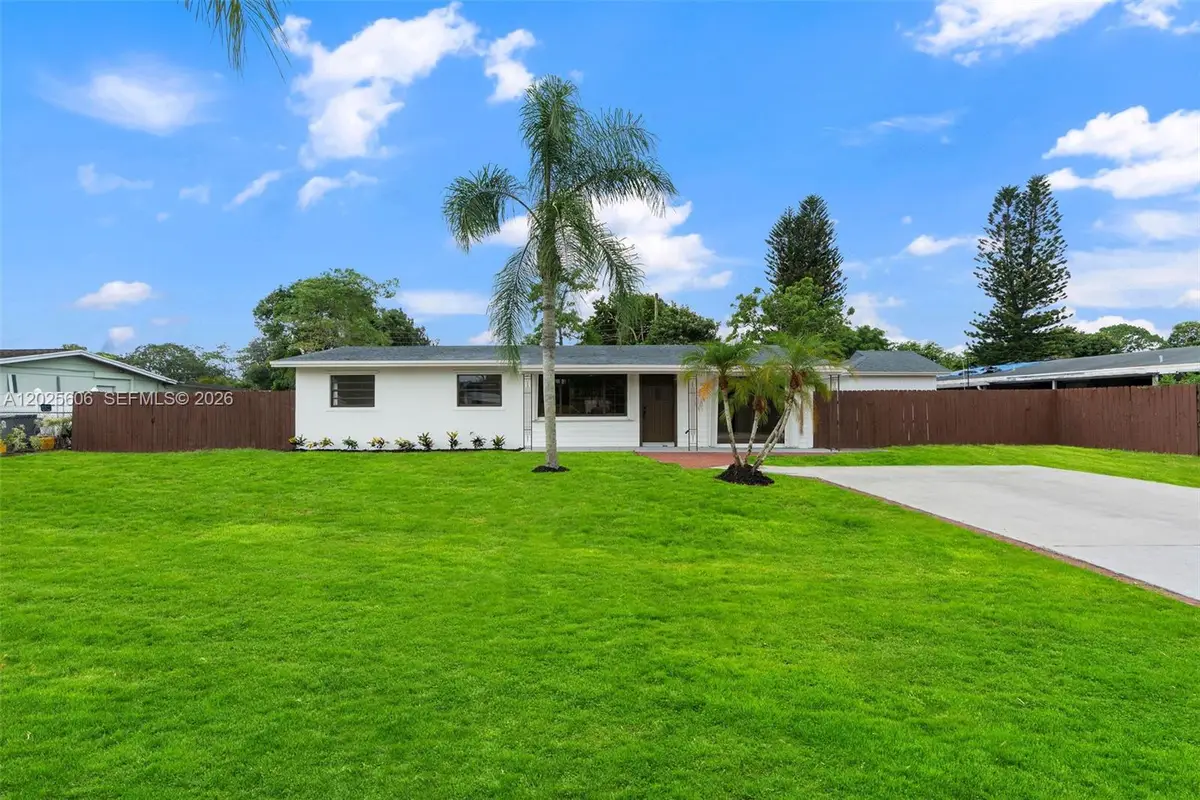 5726 Karen Dr, West Palm Beach, FL 33415 - #1
