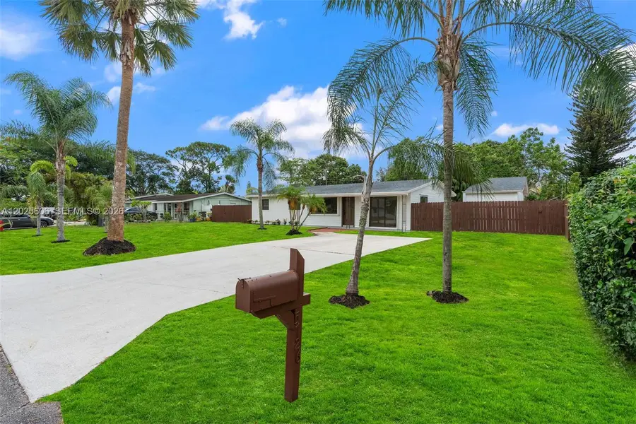 5726 Karen Dr, West Palm Beach, FL 33415 - #2