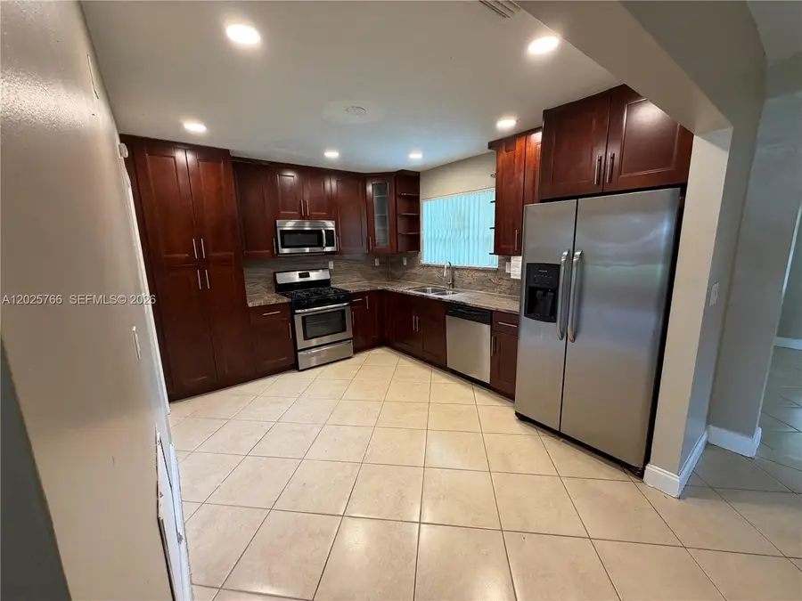 3241 Pierce St, Hollywood, FL 33021 - #2