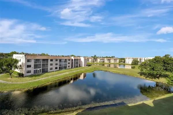 10145 Sunrise Lakes Blvd #403, Sunrise, FL 33322