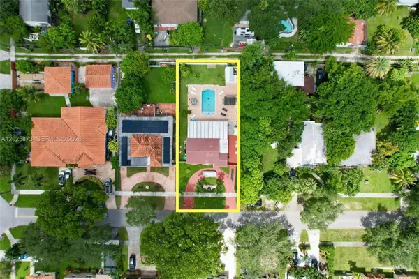 556 La Villa Dr, Miami Springs, FL 33166