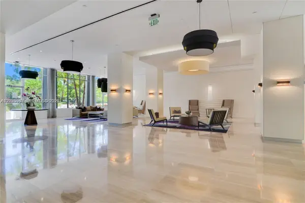 100 Bayview Dr #503, Sunny Isles Beach, FL 33160