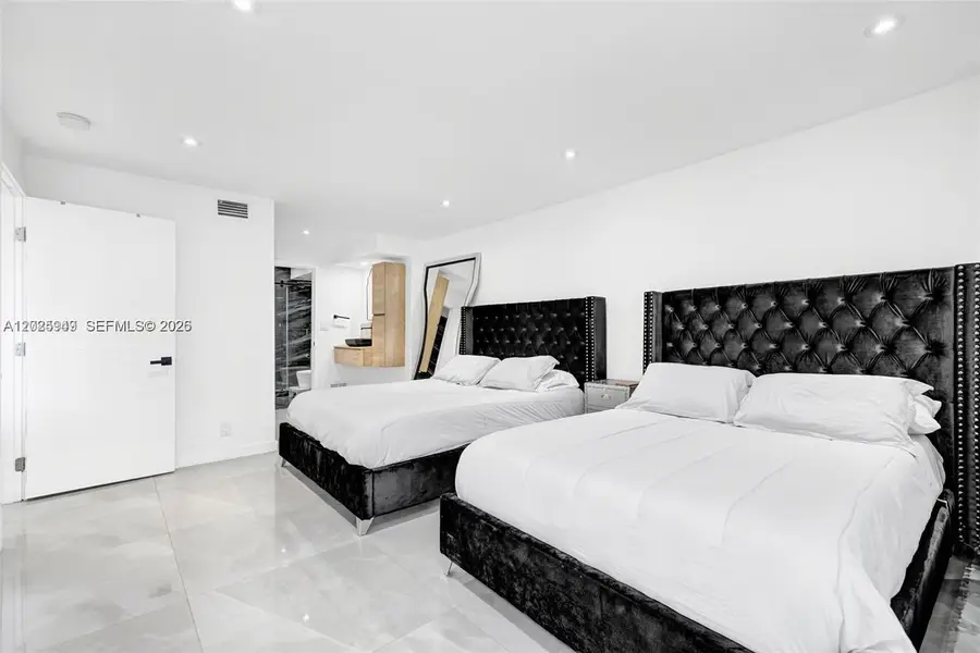 100 Bayview Dr #503, Sunny Isles Beach, FL 33160 - #2