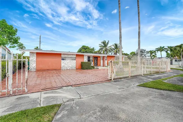 5065 SW 90th Ct, Miami, FL 33165