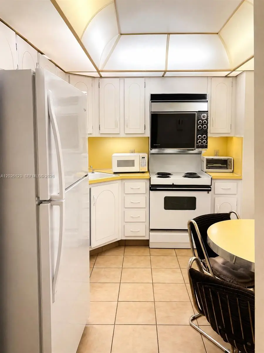 1865 S Ocean Dr #2G, Hallandale Beach, FL 33009 - #3