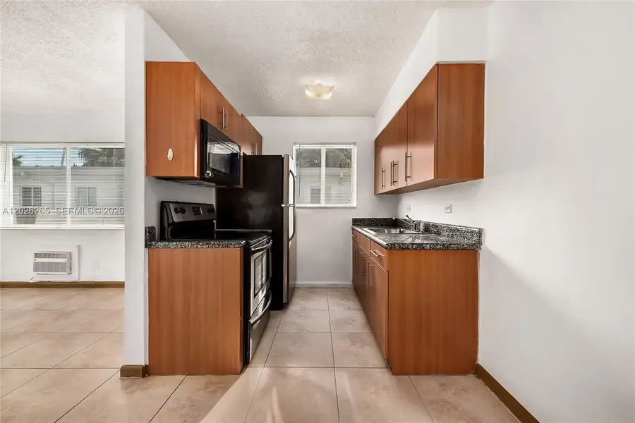 932 Moffett St #6, Hallandale Beach, FL 33009 - #2