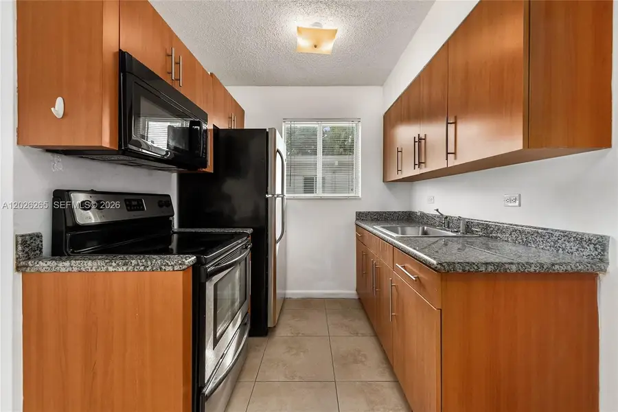 932 Moffett St #6, Hallandale Beach, FL 33009 - #3