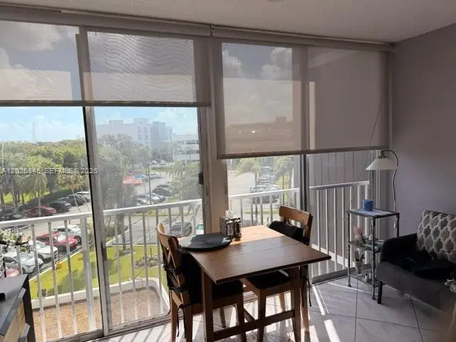 3850 Washington St #409, Hollywood, FL 33021 - #2
