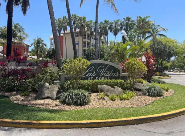 8290 Lake Dr #143, Doral, FL 33166