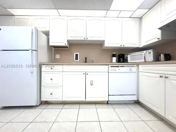 4001 S Ocean Dr #15L, Hollywood, FL 33019