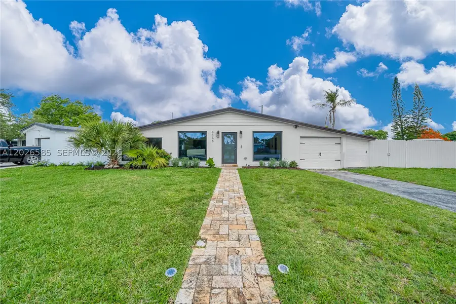 9265 Martinique Dr, Cutler Bay, FL 33189 - #3