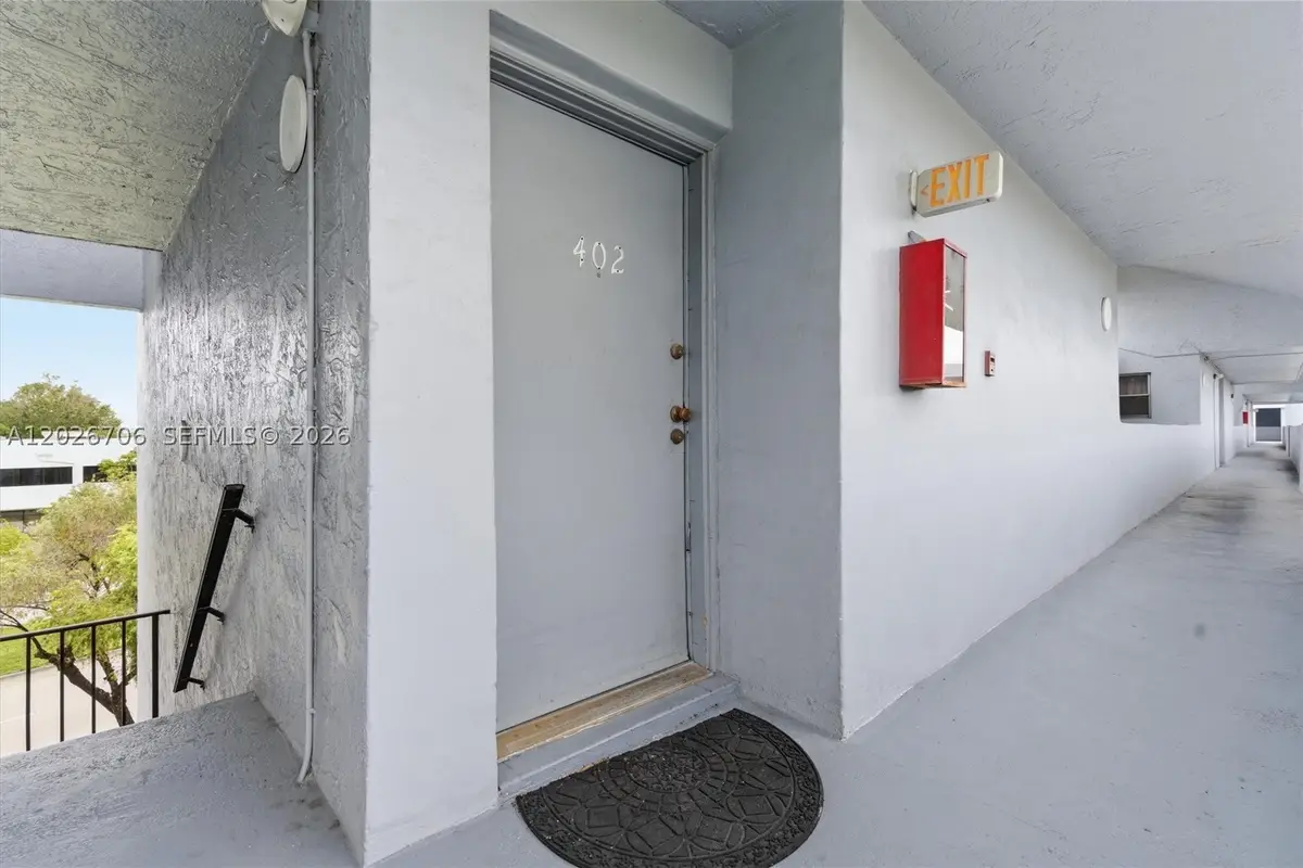 210 Fontainebleau Blvd #402, Miami, FL 33172 - #1
