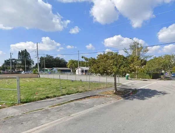 Address Withheld By Seller, Miami, FL 33142