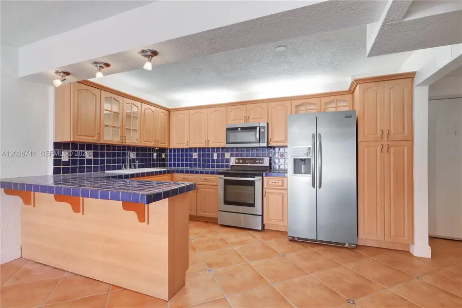 6801 Indian Creek Dr #602, Miami Beach, FL 33141 - #3
