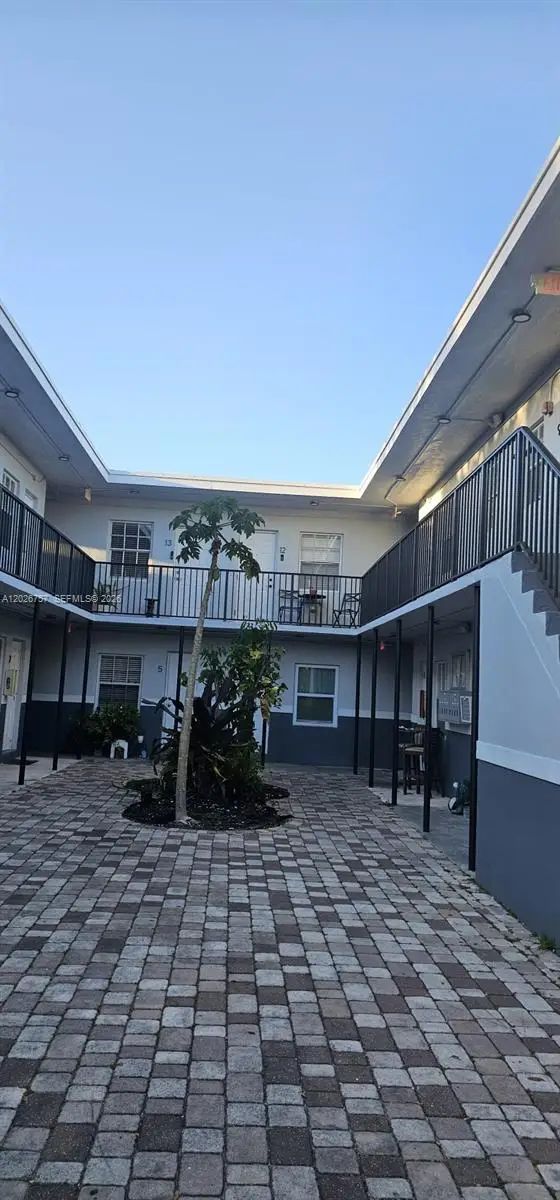 3615 Thomas Ave #13, Miami, FL 33133