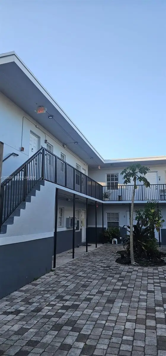 3615 Thomas Ave #13, Miami, FL 33133 - #2