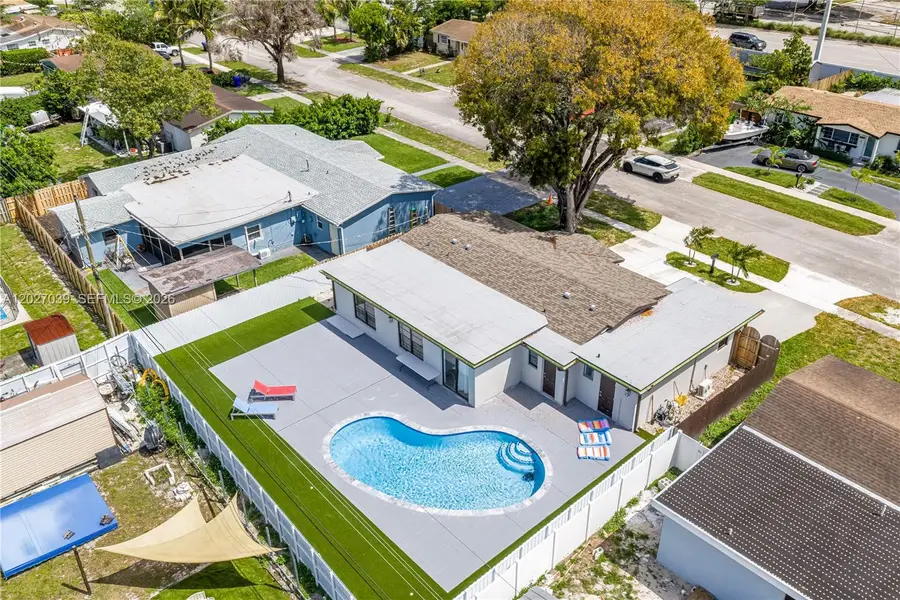 7051 Tyler St, Hollywood, FL 33024 - #2