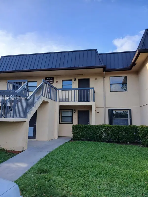 9141 NW 1st Ct #204, Pembroke Pines, FL 33024