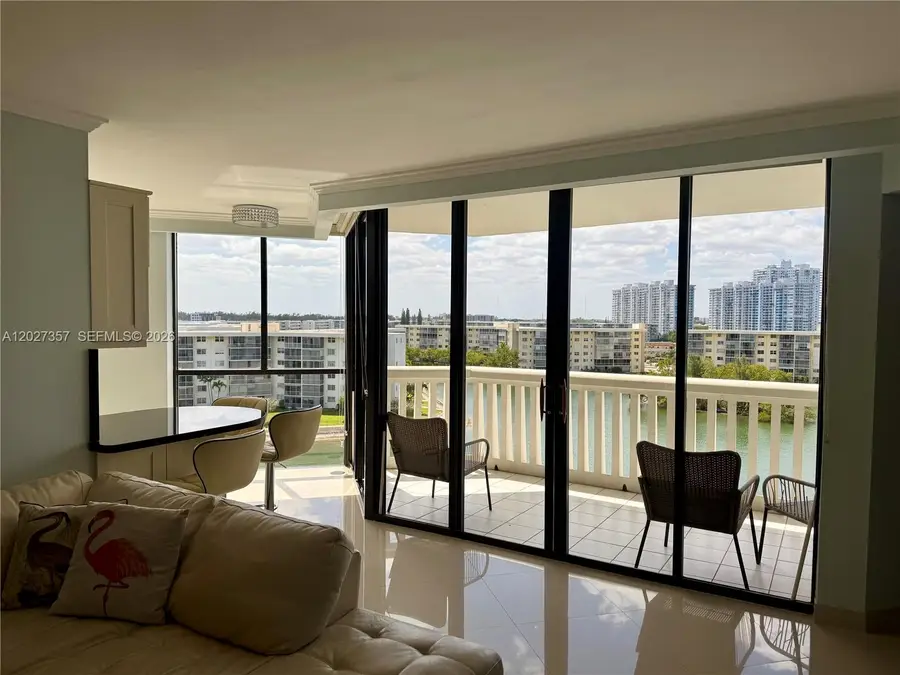 1000 Island Blvd #710, Aventura, FL 33160 - #3