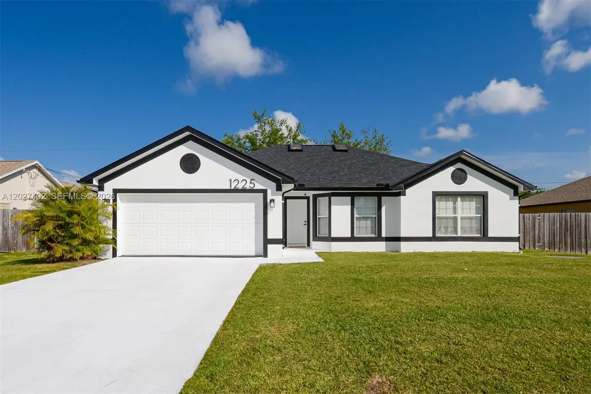1225 SW Hunnicut Ave, Port Saint Lucie, FL 34953 - #1