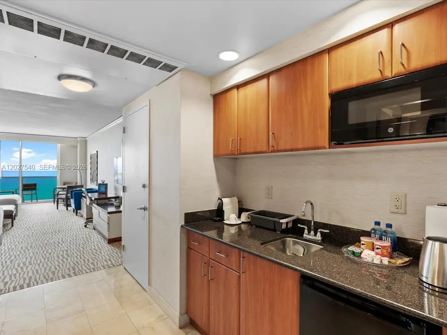 18001 Collins Ave #2511, Sunny Isles Beach, FL 33160 - #2