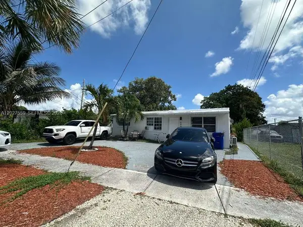 685 SW 7th Terr, Dania Beach, FL 33004