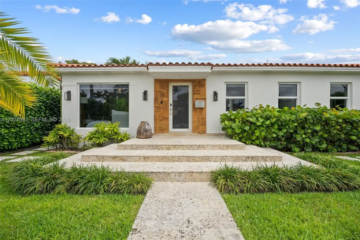 39 Montilla Ave, Coral Gables, FL 33134 - #1