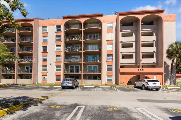5201 NW 7th St #105, Miami, FL 33126