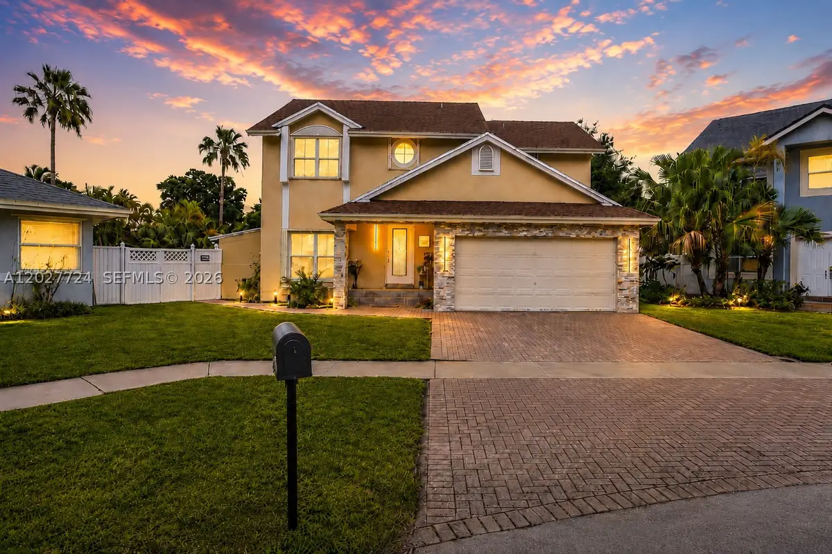 1051 SW 95th Ter, Pembroke Pines, FL 33025 - #1